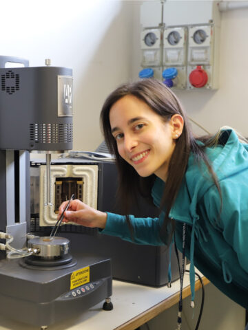 Zonta international’s Amelia Earhart scholarship to Laura Pernigoni