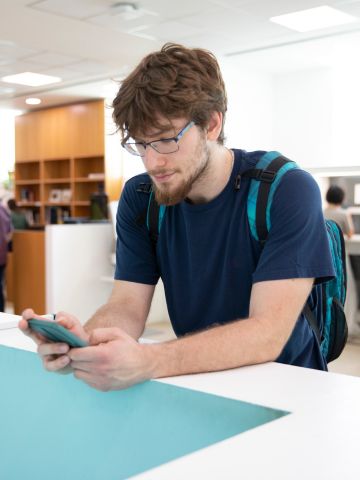 Social media: how algorithms influence election campaigns